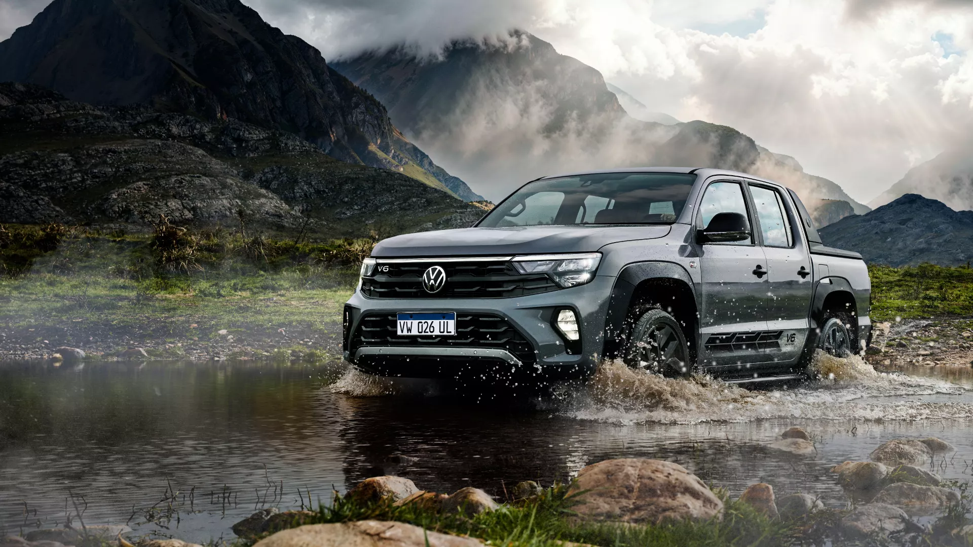 Amarok V6 Unlimited cruzando un río