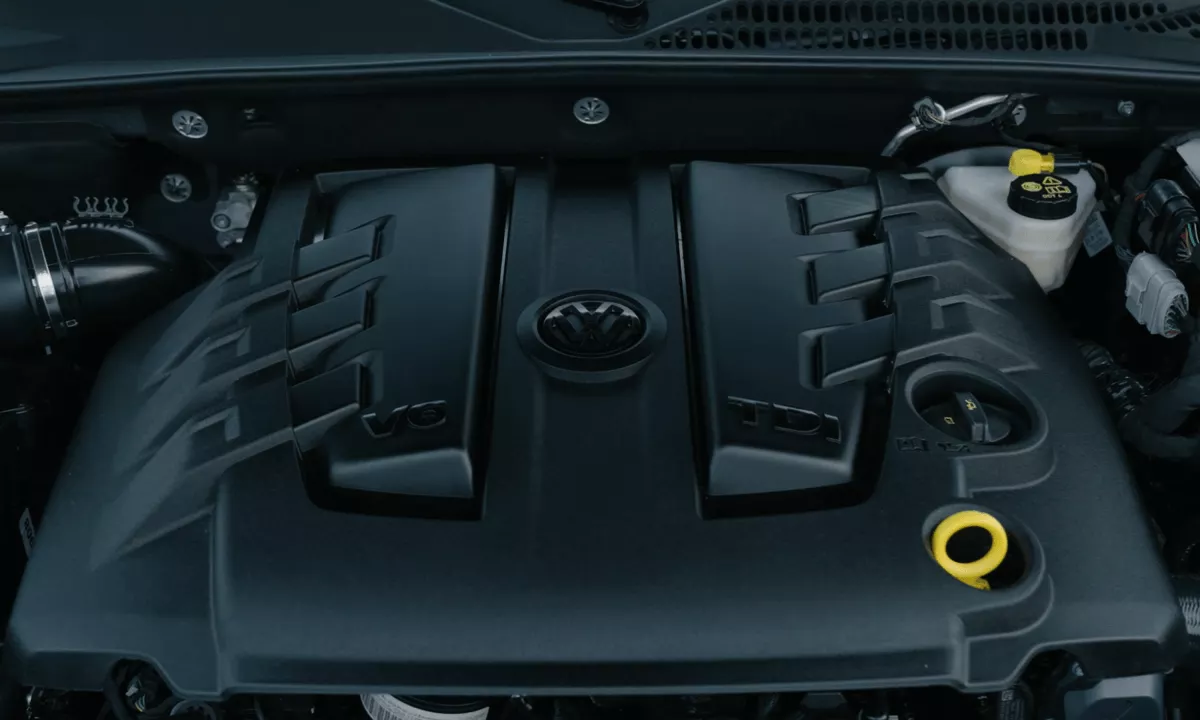 Archivo: motor.webp - Detalles del motor de la Amarok